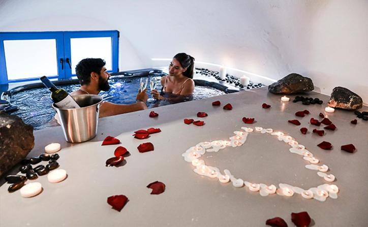 Rafael' S Mediteranian Cave Suites Фиростефани Екстериор снимка
